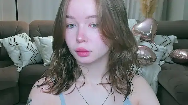 Snapshot of Violetta__Dreams chatting on February 26, 2026, 6:40 pm Violetta Dreams online show from February 26, 2026, 6:40 pm