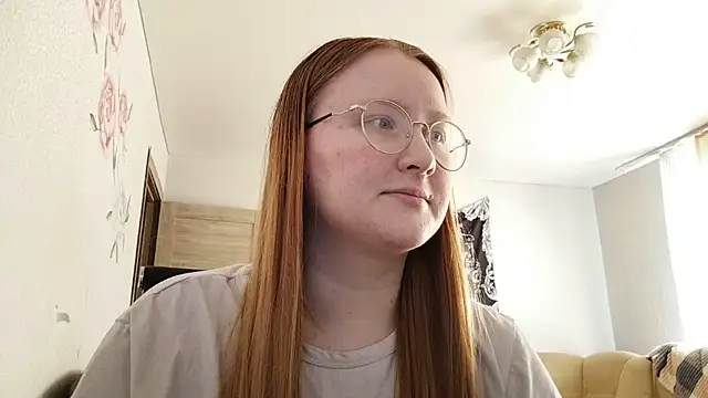 AnikaLipps online show from May 24, 2026, 3:06 pm