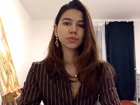 Snapshot of KiraVixenSweet chatting on February 16, 2026, 11:12 pm KiraVixenSweet online show from February 16, 2026, 11:12 pm