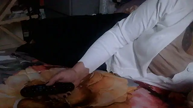 Snapshot of luanahot1 chatting on March 1, 2026, 11:23 am luanahot1 online show from March 1, 2026, 11:23 am