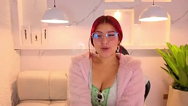 Snapshot of emily__tp chatting on February 25, 2026, 12:37 pm emily tp online show from February 25, 2026, 12:37 pm