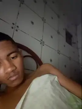 Snapshot of jujubinha1028 chatting on February 28, 2026, 2:45 am jujubinha1028 online show from February 28, 2026, 2:45 am