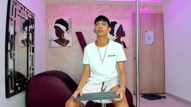 KITTY BOSH online show from February 17, 2026, 1:29 pm