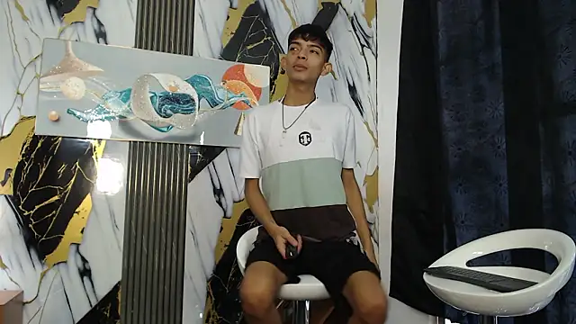 Snapshot of KITTY_BOSH chatting on March 4, 2026, 1:39 pm KITTY BOSH online show from March 4, 2026, 1:39 pm