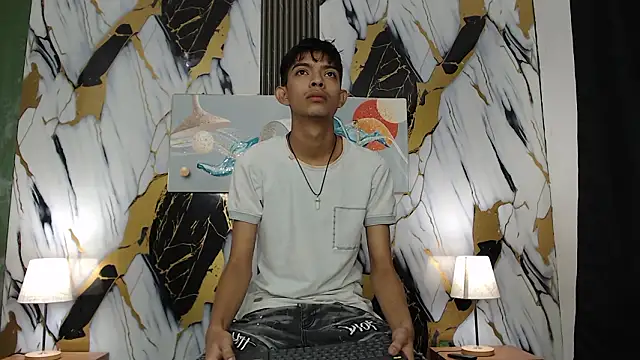 Snapshot of KITTY_BOSH chatting on March 13, 2026, 1:18 pm KITTY BOSH online show from March 13, 2026, 1:18 pm