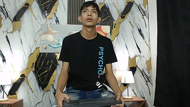 Snapshot of KITTY_BOSH chatting on March 15, 2026, 1:06 pm KITTY BOSH online show from March 15, 2026, 1:06 pm