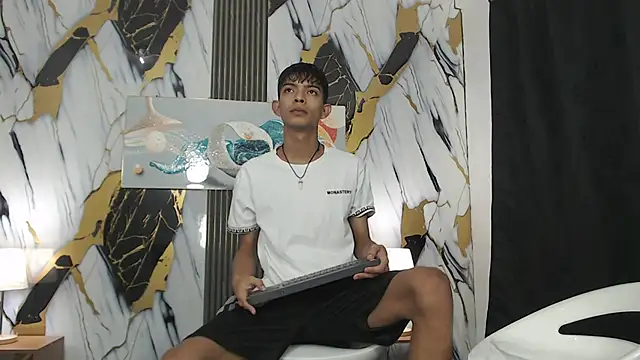 Snapshot of KITTY_BOSH chatting on March 17, 2026, 12:59 am KITTY BOSH online show from March 17, 2026, 12:59 am