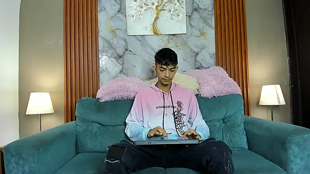 Snapshot of KITTY_BOSH chatting on March 24, 2026, 1:16 pm KITTY BOSH online show from March 24, 2026, 1:16 pm