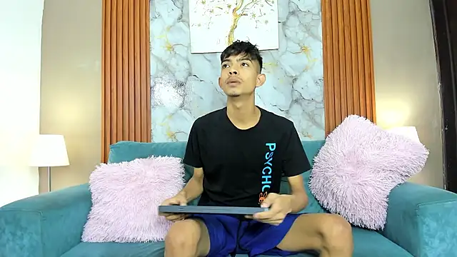 Snapshot of KITTY_BOSH chatting on March 25, 2026, 1:28 pm KITTY BOSH online show from March 25, 2026, 1:28 pm