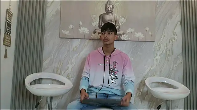 Snapshot of KITTY_BOSH chatting on April 7, 2026, 1:11 pm KITTY BOSH online show from April 7, 2026, 1:11 pm