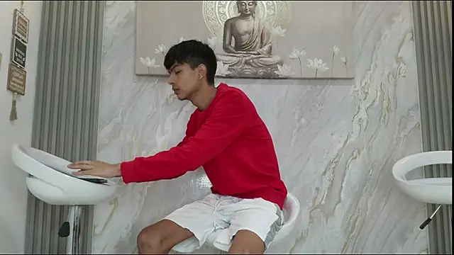 Snapshot of KITTY_BOSH chatting on April 15, 2026, 1:18 pm KITTY BOSH online show from April 15, 2026, 1:18 pm