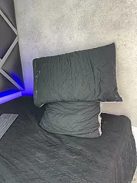 Lucian-greyy online show from February 20, 2026, 3:14 am