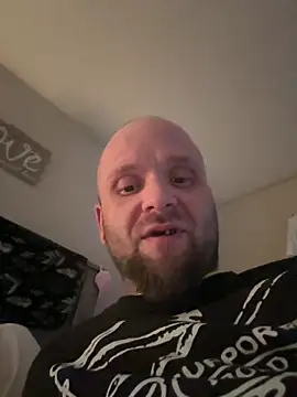 Mikeytoxxxic online show from April 21, 2026, 10:10 am