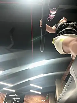 Sofi Collinss online show from April 15, 2026, 3:24 am