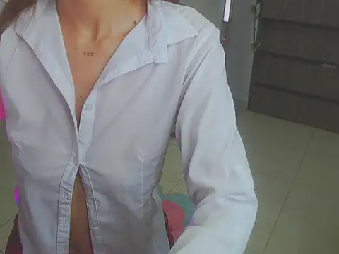 Snapshot of Mis_Cersi chatting on February 15, 2026, 7:10 pm Mis Cersi online show from February 15, 2026, 7:10 pm