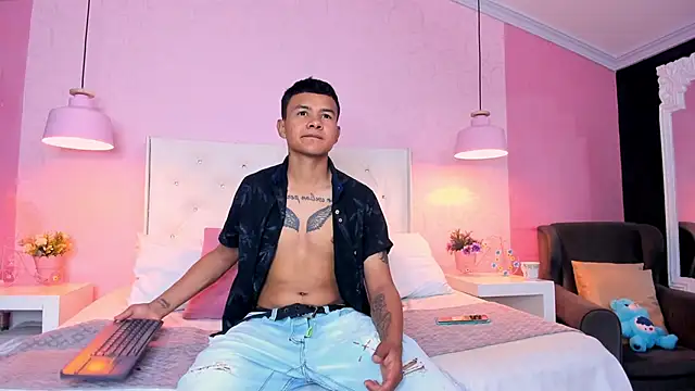 TylerGandi online show from February 26, 2026, 8:08 pm