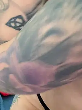 Natt honey online show from April 16, 2026, 2:18 pm