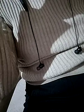 Snapshot of taniya0 chatting on February 25, 2026, 12:31 am taniya0 online show from February 25, 2026, 12:31 am