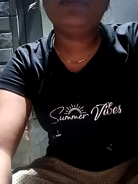 taniya0 online show from March 10, 2026, 4:23 pm