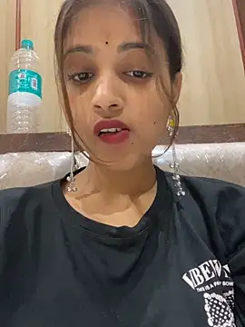 samayra1144 online show from May 26, 2026, 10:44 am