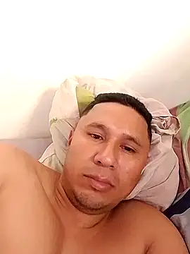 Snapshot of deiner13 chatting on February 15, 2026, 9:44 pm deiner13 online show from February 15, 2026, 9:44 pm