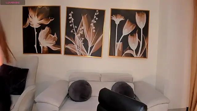 ArianaBellX online show from April 4, 2026, 2:54 am