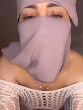 Snapshot of Lamarab chatting on February 25, 2026, 10:19 pm Lamarab online show from February 25, 2026, 10:19 pm