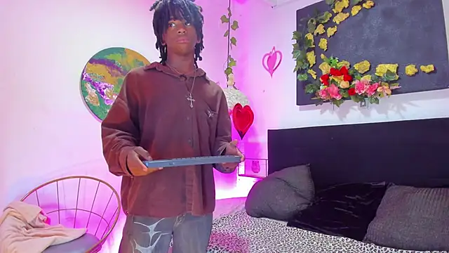 Snapshot of Mashall_lee chatting on February 26, 2026, 7:13 pm Mashall lee online show from February 26, 2026, 7:13 pm