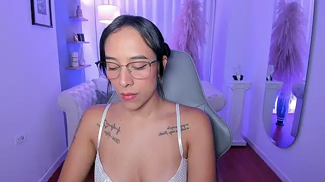 saori katsumi  online show from April 10, 2026, 11:26 am