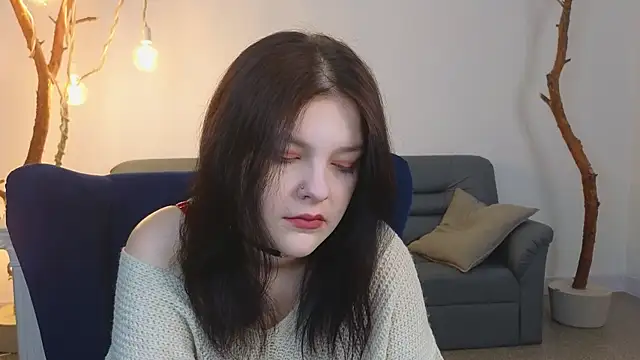 DeliaEffy online show from April 3, 2026, 12:58 pm