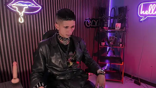 Maximoking26 online show from April 8, 2026, 8:47 am