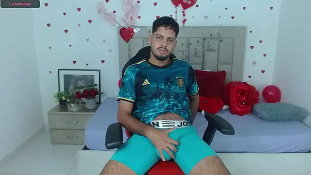 mister fox723 online show from February 23, 2026, 5:16 am