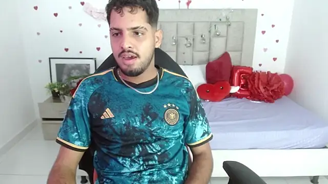 mister fox723 online show from February 25, 2026, 4:44 am