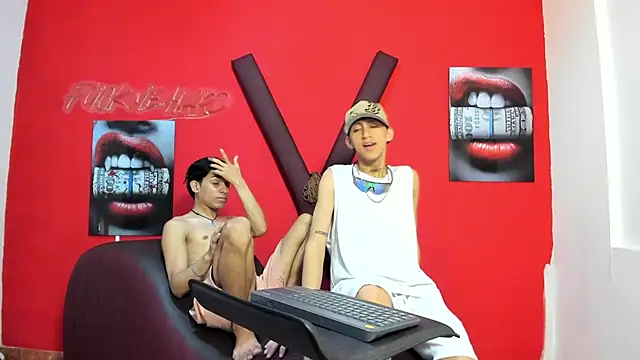 Snapshot of BOYS_PLAY chatting on February 19, 2026, 1:18 pm BOYS PLAY online show from February 19, 2026, 1:18 pm