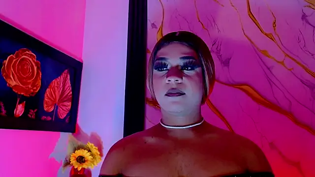 cristal villael  online show from March 24, 2026, 7:19 pm