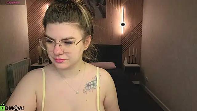 zoe j0y online show from April 10, 2026, 9:25 am
