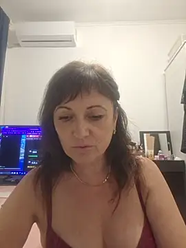 SaraGina online show from July 8, 2026, 8:57 pm