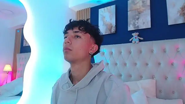 Aiden Rivers  online show from April 7, 2026, 1:11 pm