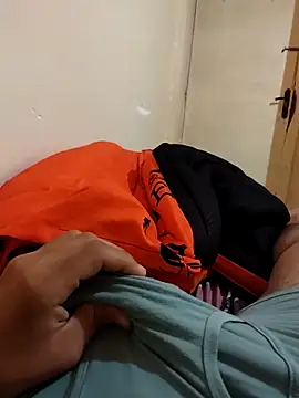 Snapshot of Vinijuniorben chatting on April 1, 2026, 10:27 am Vinijuniorben online show from April 1, 2026, 10:27 am