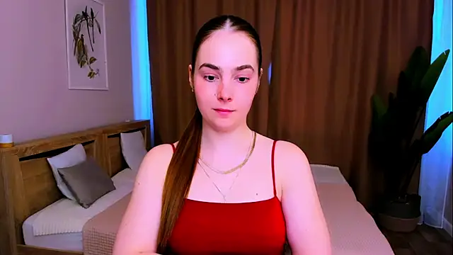 Maddy Wood  online show from April 14, 2026, 2:56 pm