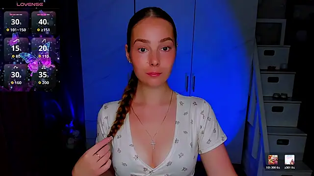 Maddy Wood  online show from July 3, 2026, 4:24 pm