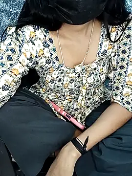 Cutie babes01 online show from February 25, 2026, 5:44 pm