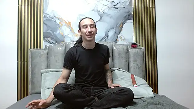 Dilan Lust online show from February 26, 2026, 11:42 am