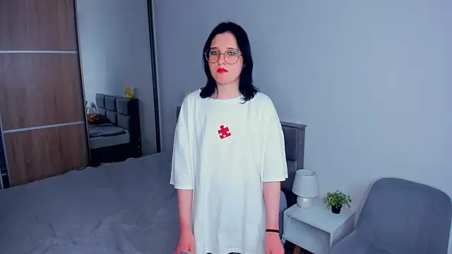 PatrinaVoitier online show from February 26, 2026, 6:34 am