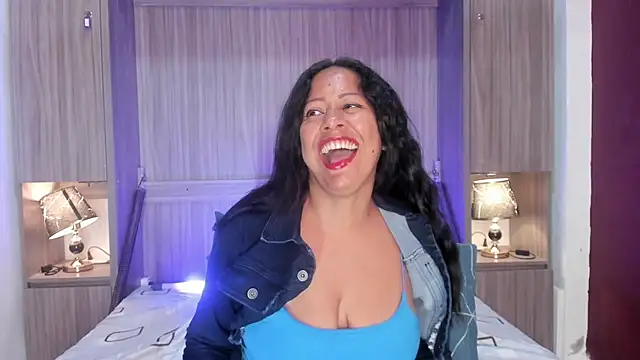 AllieBennet online show from April 13, 2026, 7:41 pm