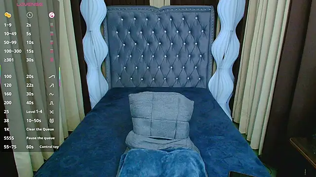 Snapshot of Laureen_Hilton chatting on February 22, 2026, 11:42 am Laureen Hilton online show from February 22, 2026, 11:42 am