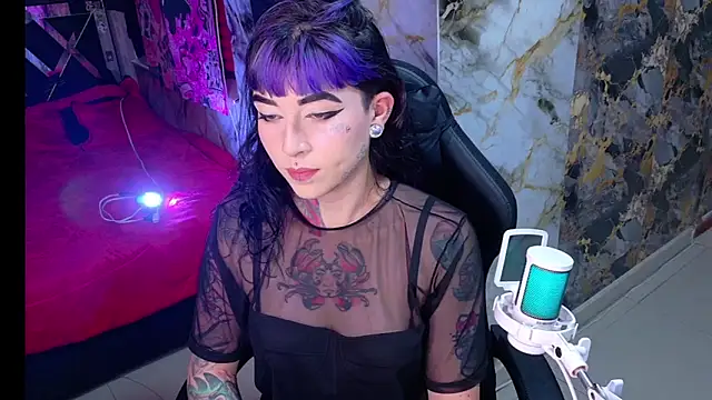 nova kitttyy online show from June 5, 2026, 2:51 am