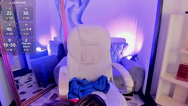 SiaFoxx  online show from April 9, 2026, 11:10 pm