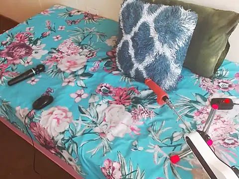 ChocoSlenderXXX online show from March 19, 2026, 6:50 am