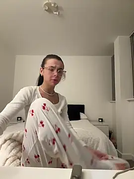 Amberbanxx online show from March 31, 2026, 9:59 pm